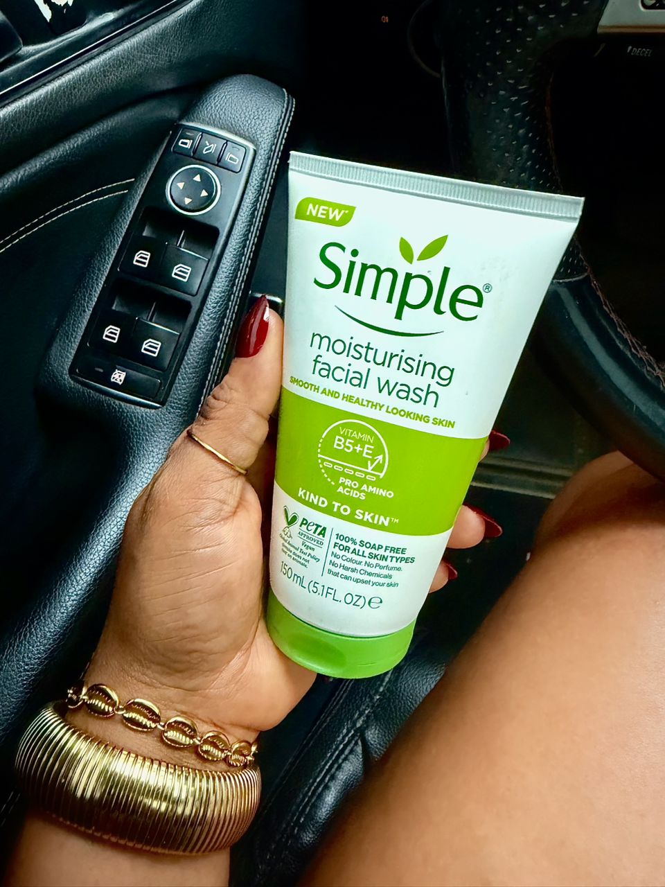 Simple Moisturising Facial Wash